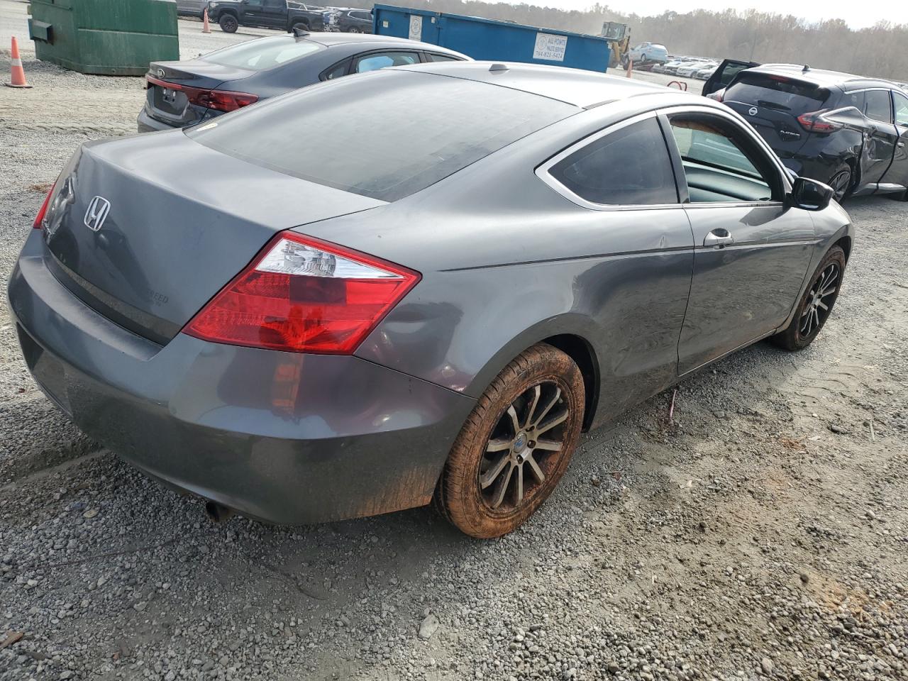 2009 Honda Accord - Image 3