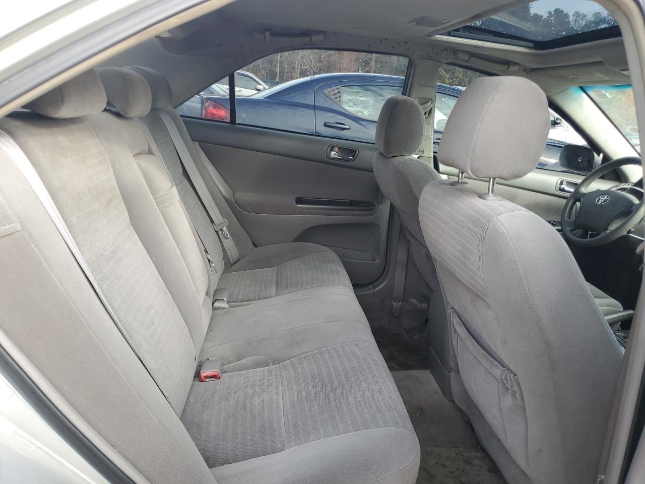 2005 Toyota Camry - Image 10