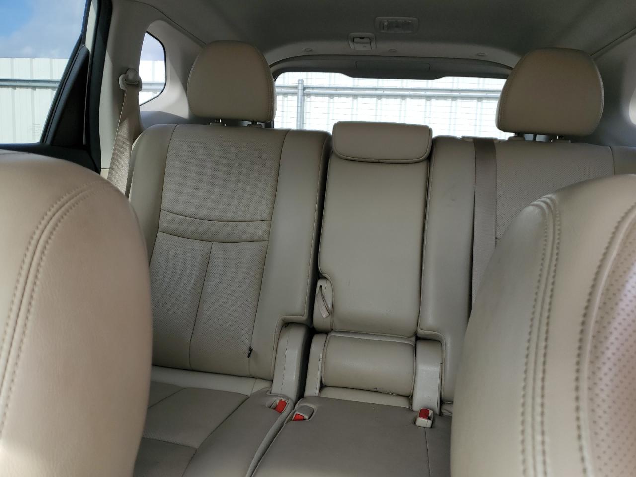 2018 Nissan Rogue - Image 10