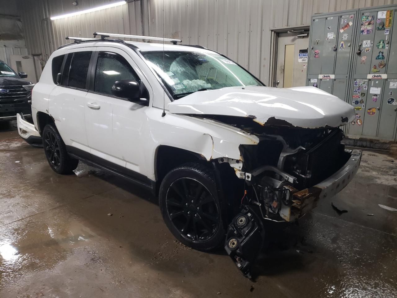 VIN 1C4NJCBA9FD210107 2015 JEEP COMPASS no.4