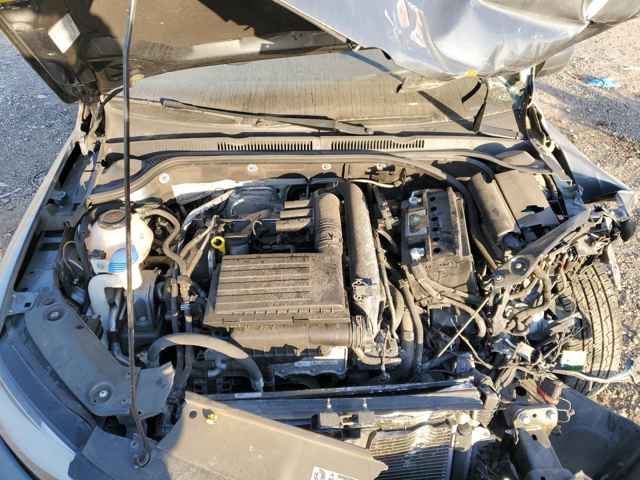 2018 Volkswagen Jetta - Image 12