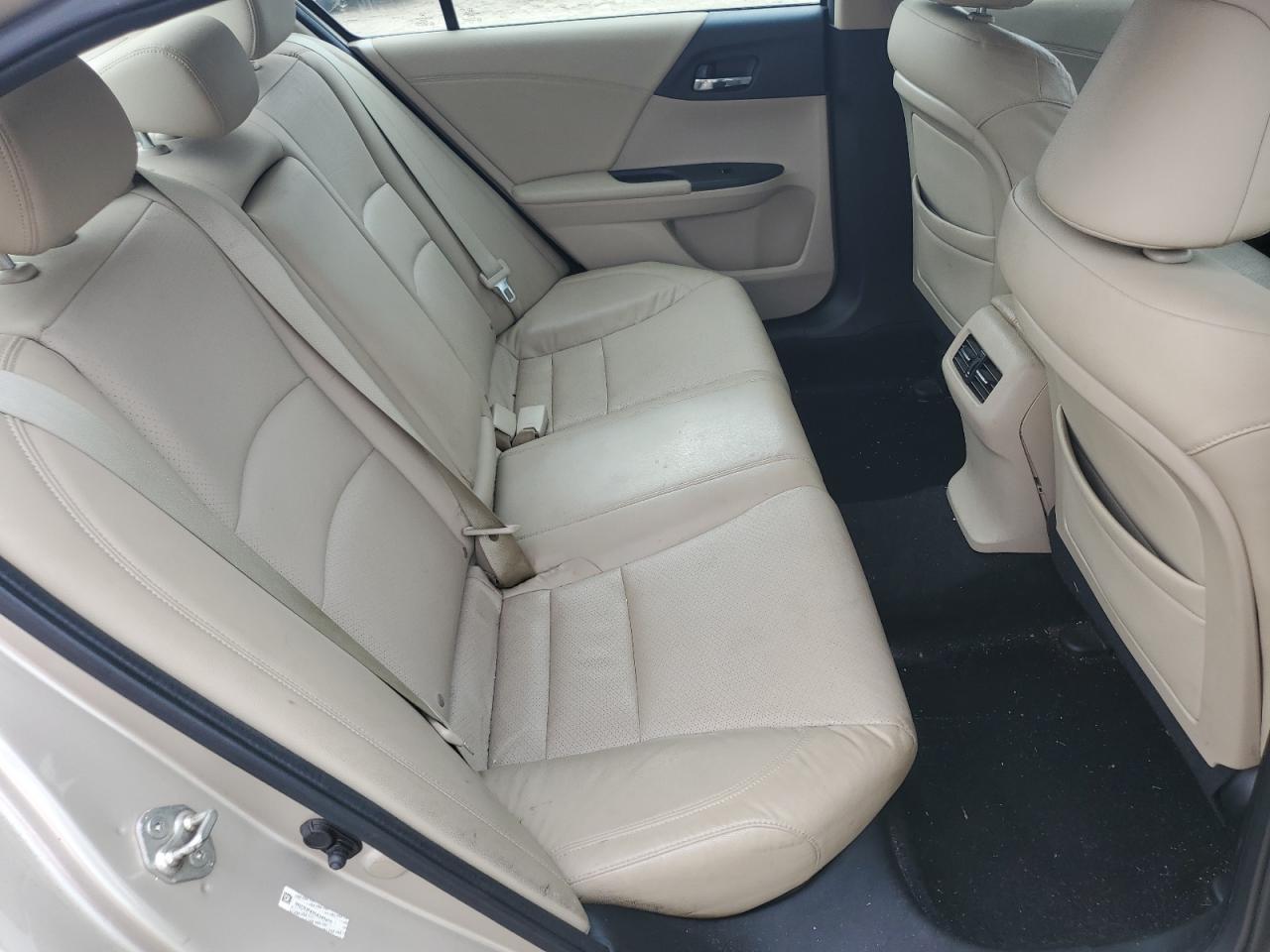 2013 Honda Accord - Image 11