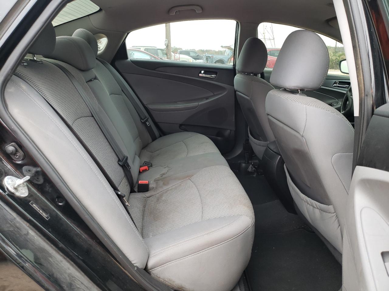 2013 Hyundai Sonata - Image 10