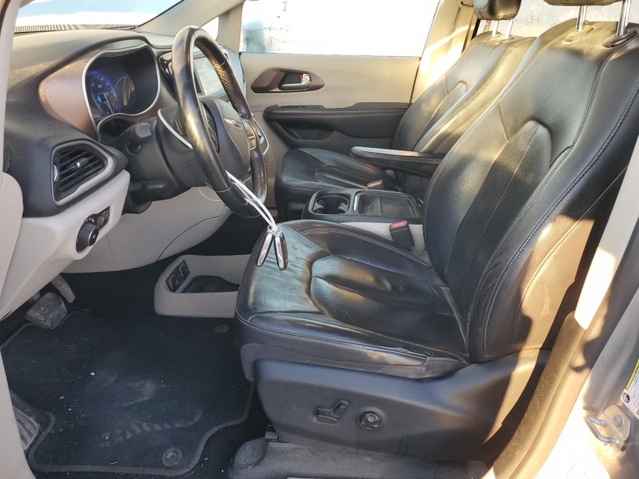 2018 Chrysler Pacifica - Image 7