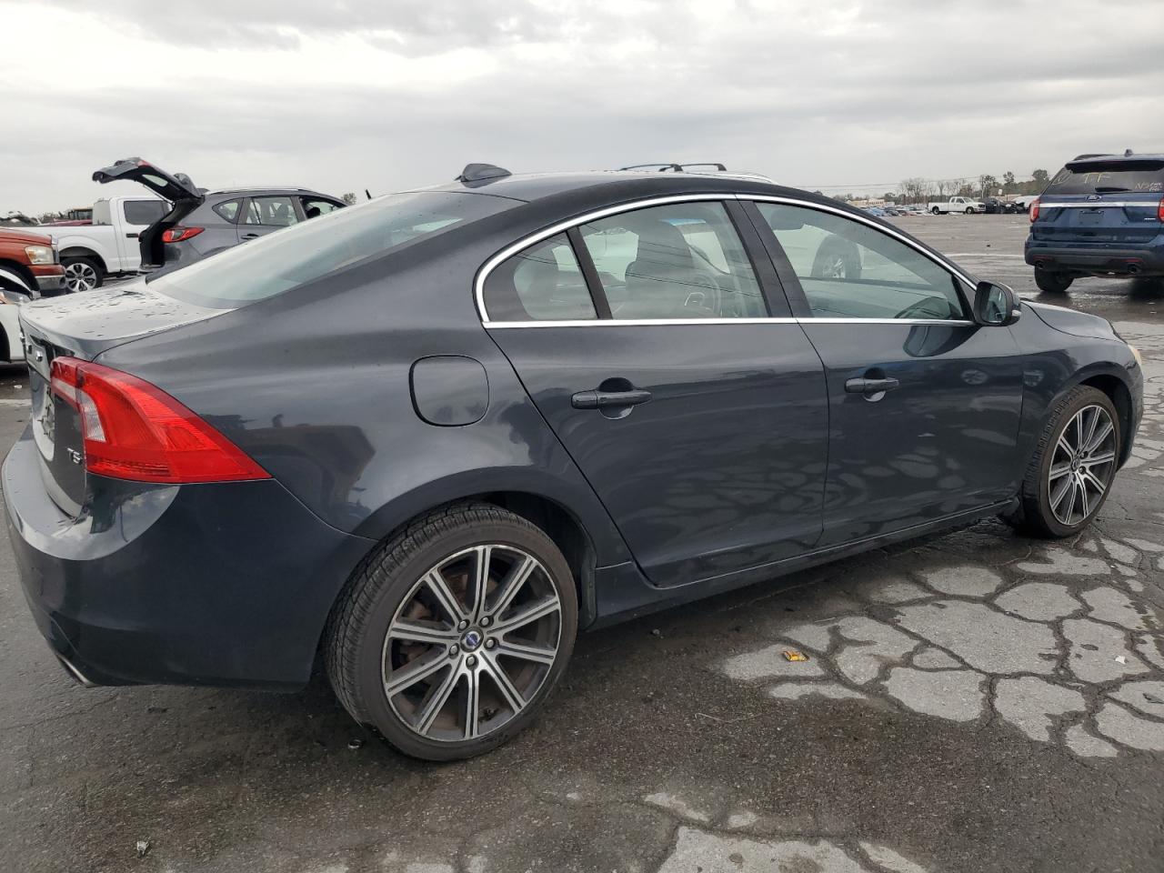 VIN YV1612FS0E2285350 2014 VOLVO S60 no.3