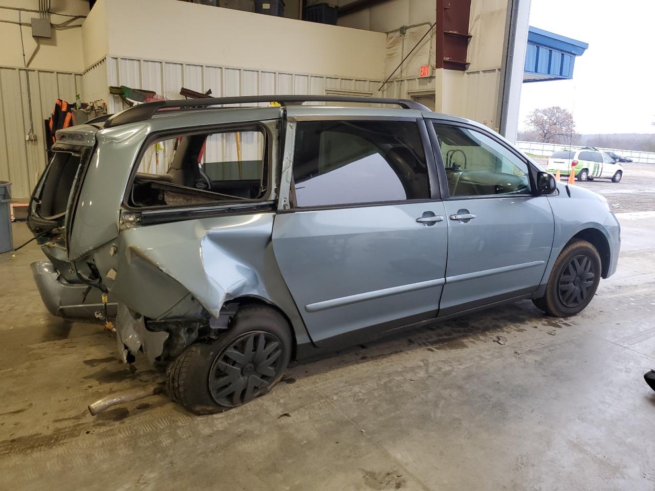 2007 Toyota Sienna - Image 3