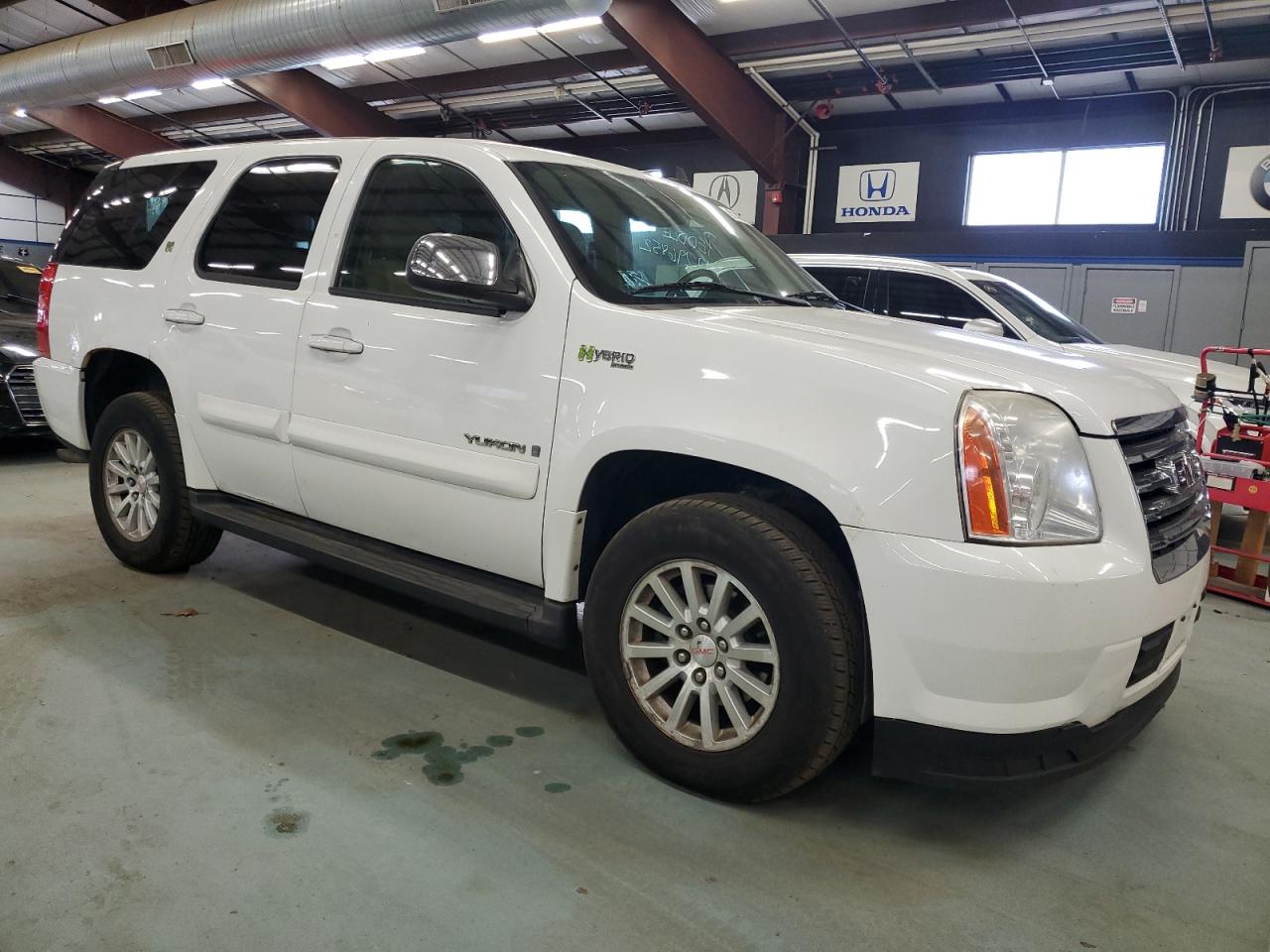 2009 GMC Yukon - Image 4