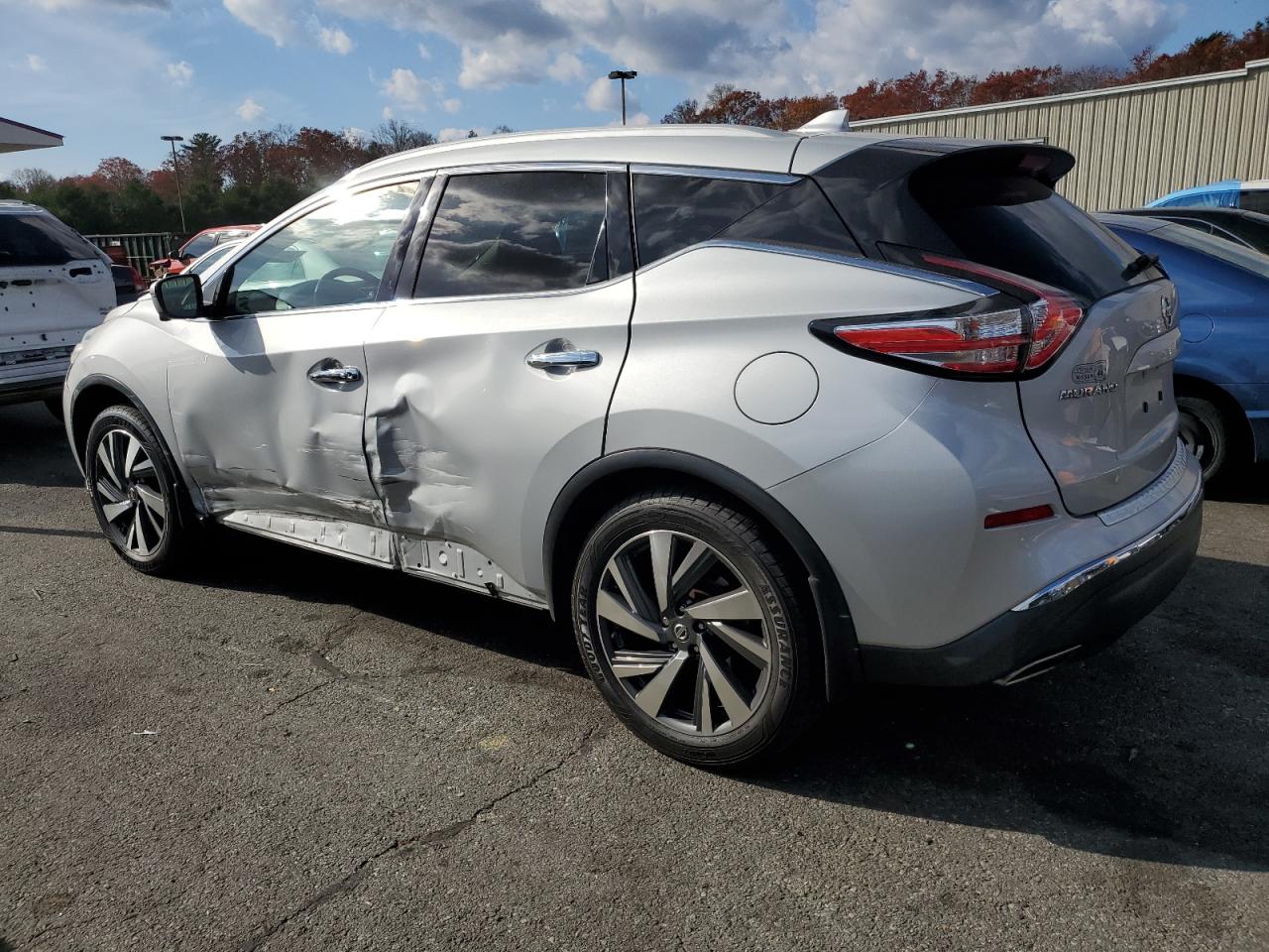 2018 Nissan Murano - Image 2