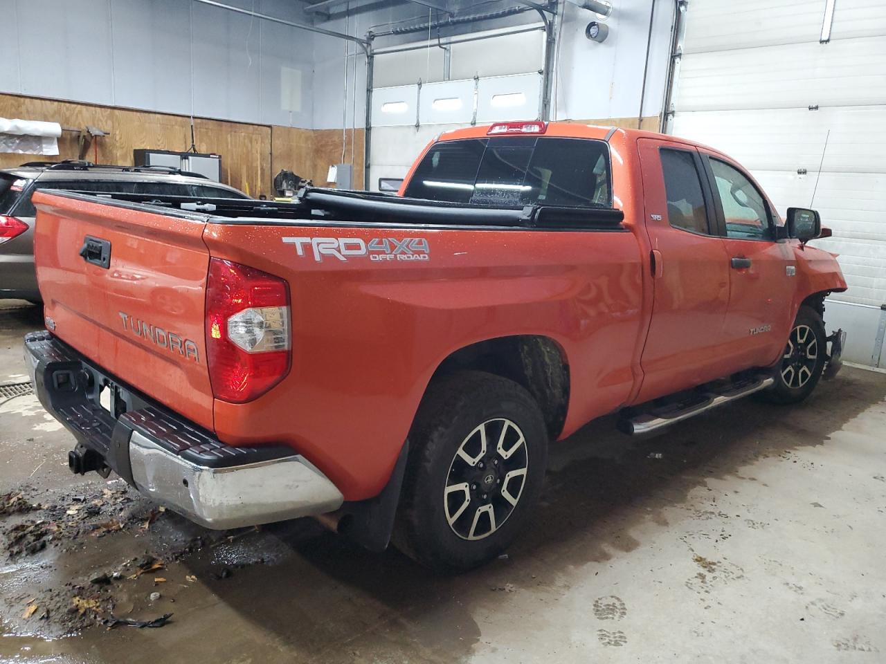 VIN 5TFUY5F16HX655659 2017 TOYOTA TUNDRA no.3