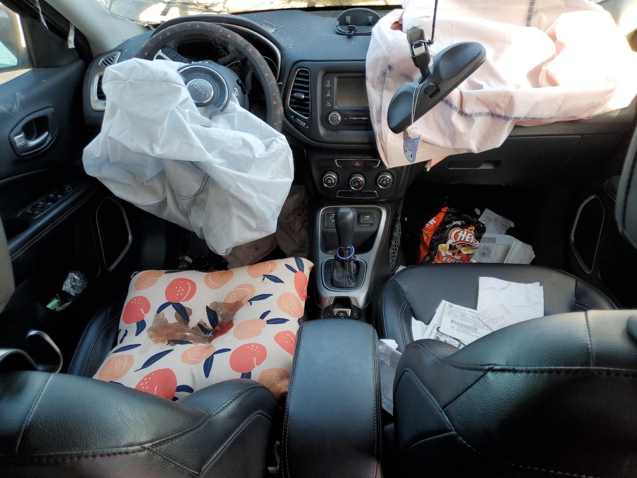 2018 Jeep Compass Latitude VIN: 3C4NJCBB5JT102594 Lot: 80141514