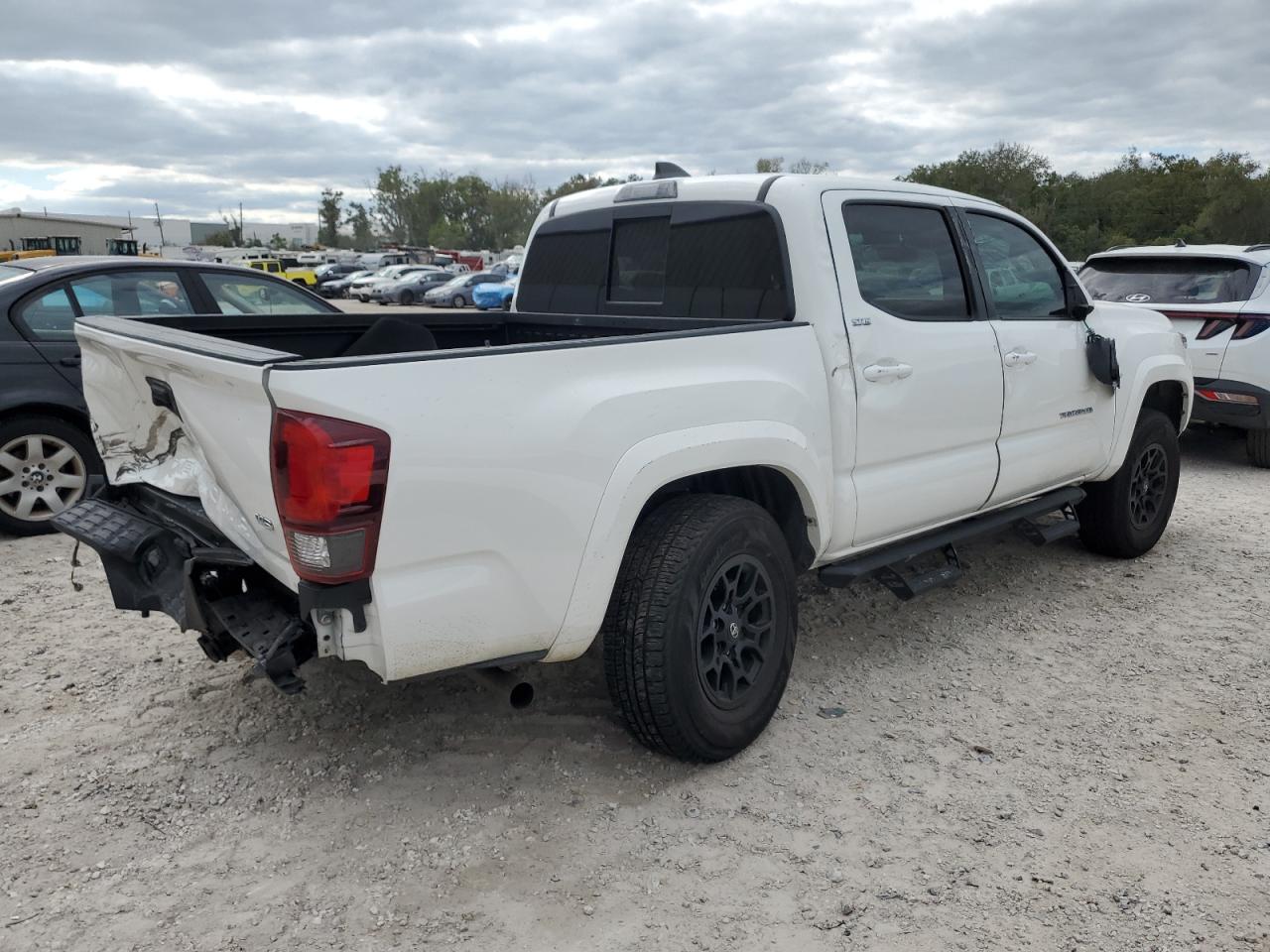 VIN 3TMAZ5CN1NM168295 2022 TOYOTA TACOMA no.3