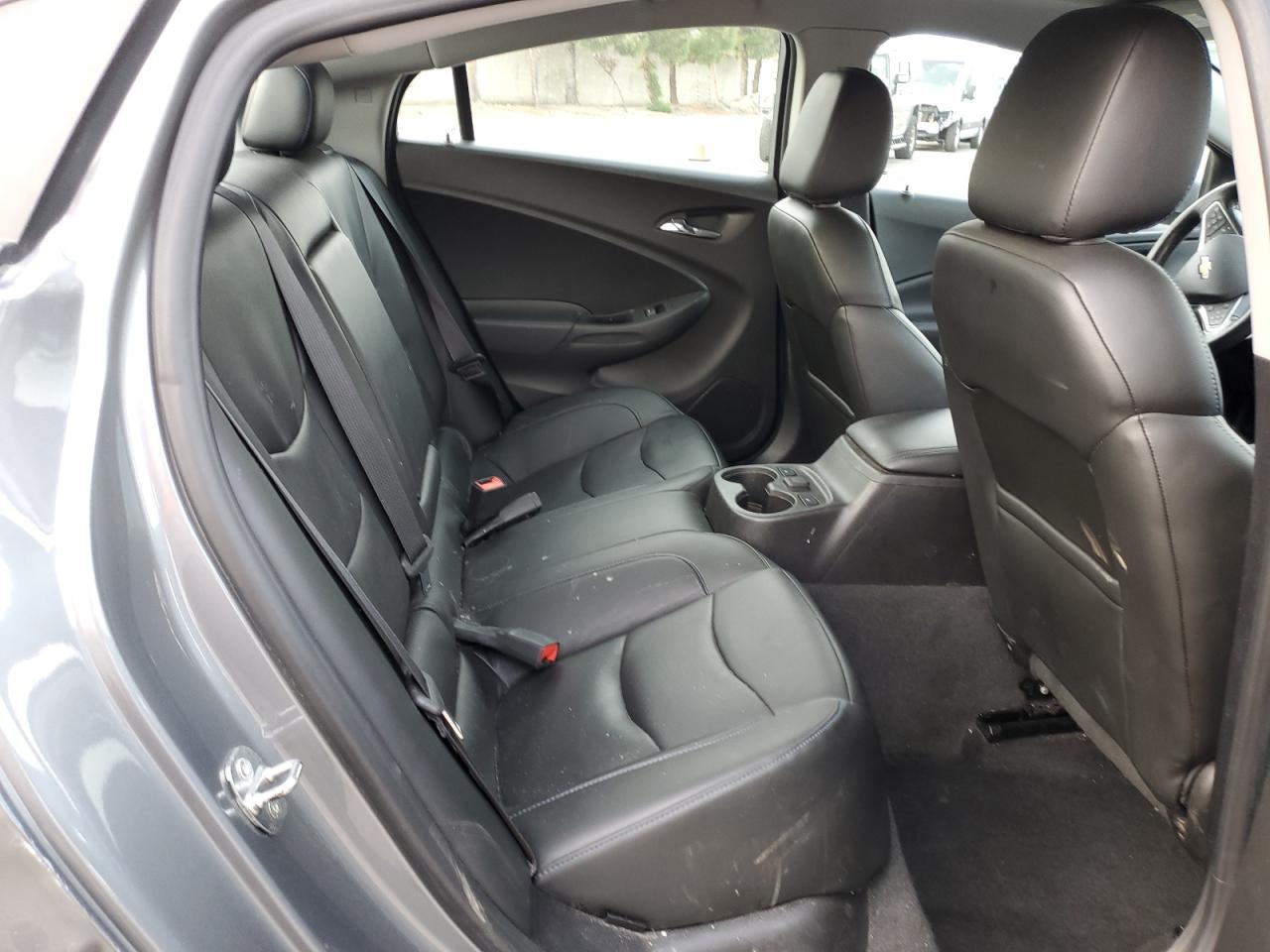 2018 Chevrolet Volt - Image 10