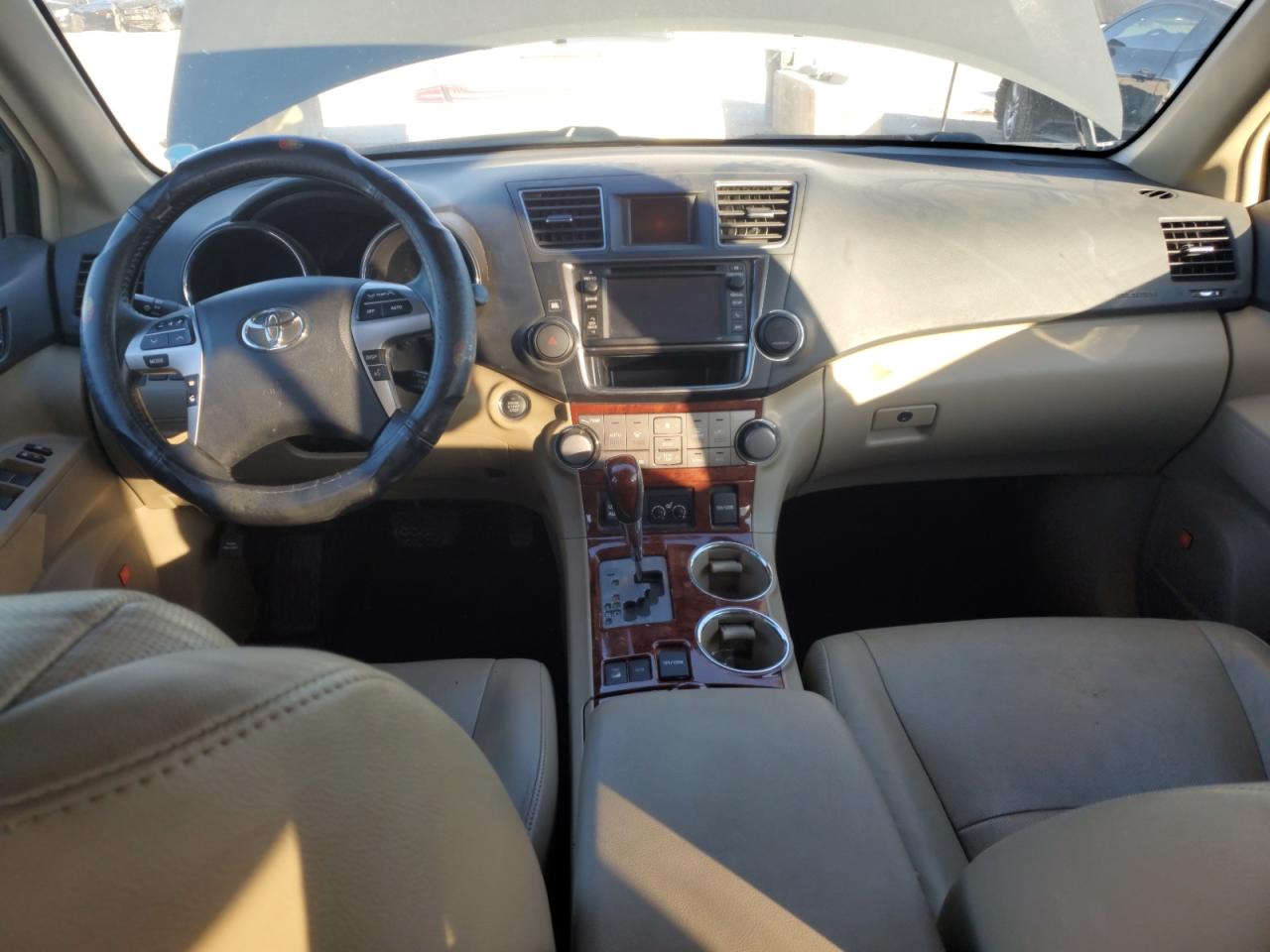 2013 Toyota Highlander - Image 8