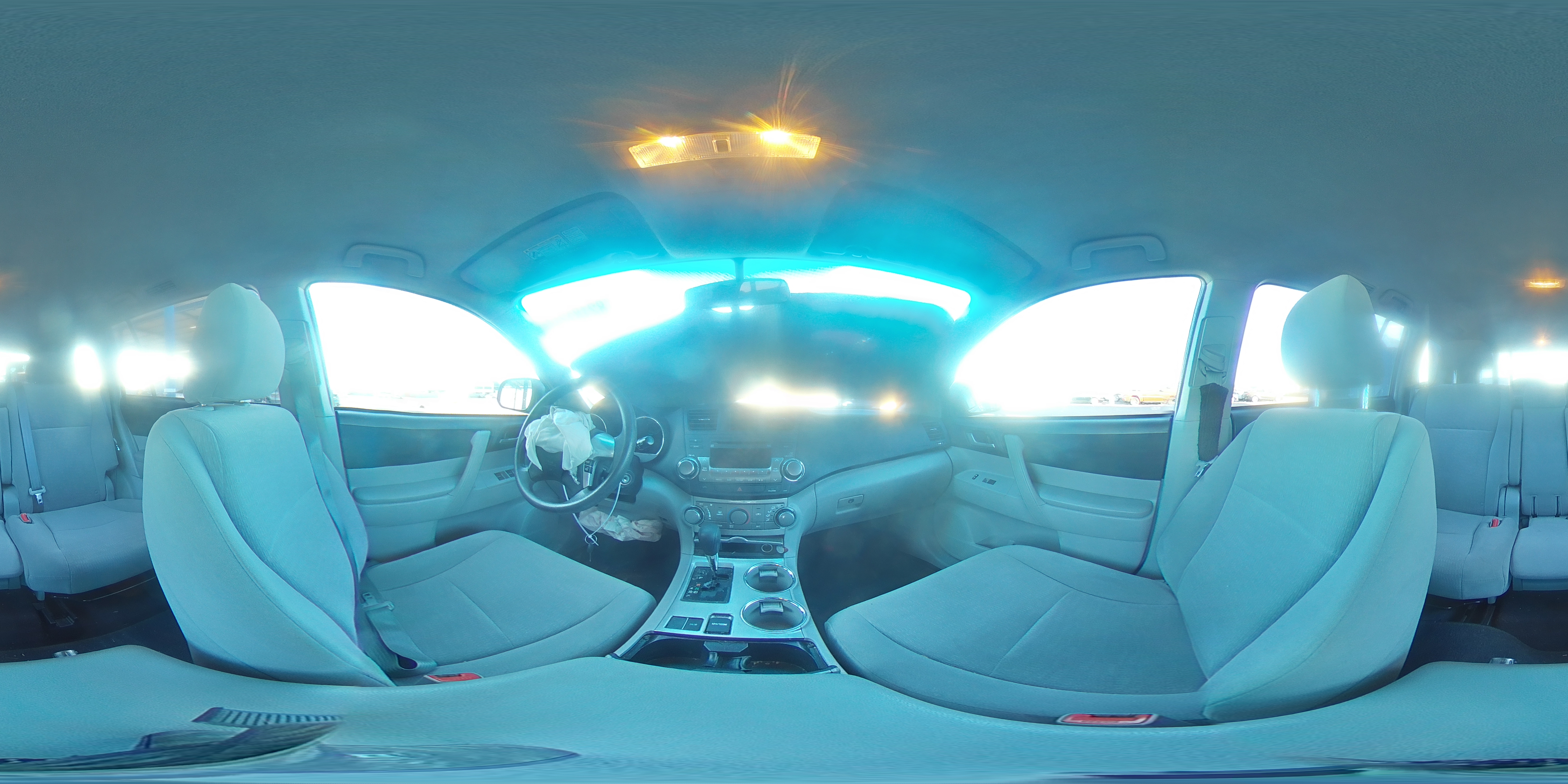 2012 Toyota Highlander - Image 13
