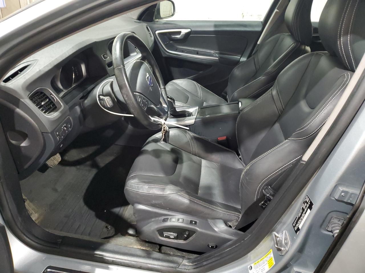 2017 Volvo S60 - Image 7