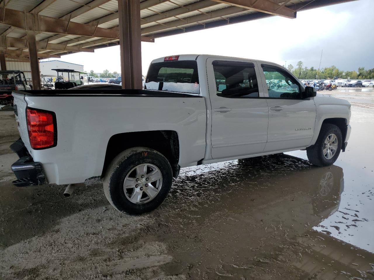 2017 Chevrolet Silverado - Image 3