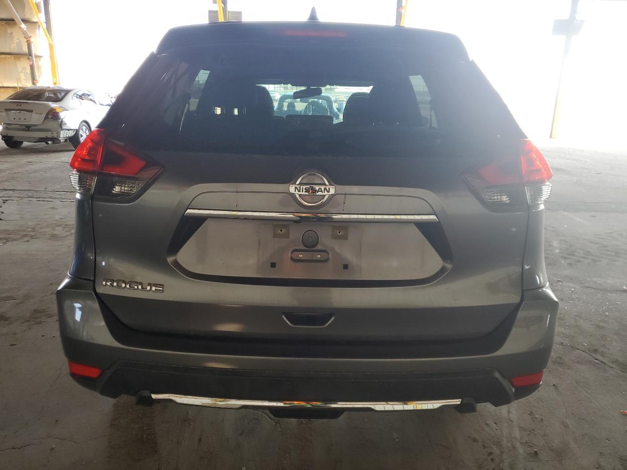 2017 Nissan Rogue - Image 6
