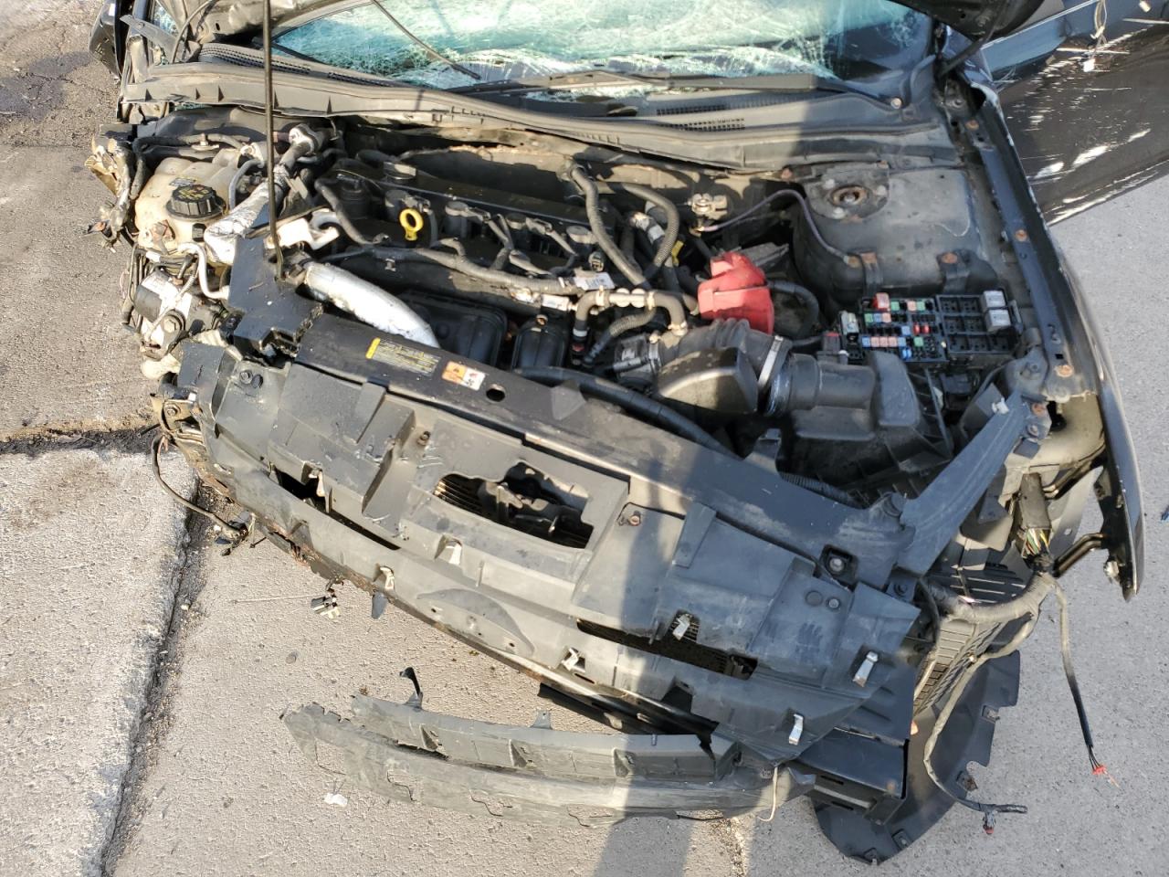 2010 Ford Fusion - Image 12