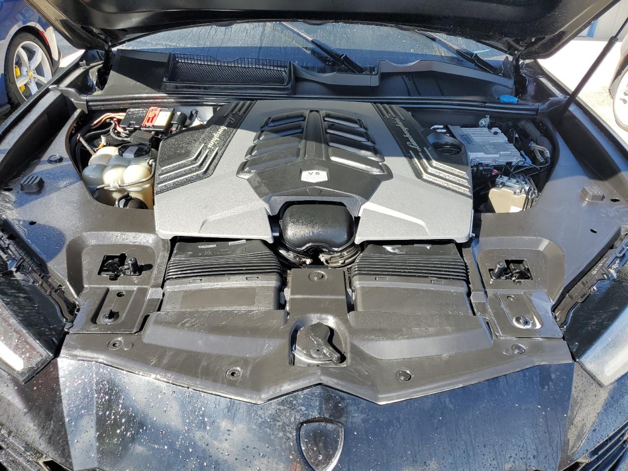 2019 Lamborghini Urus - Image 12