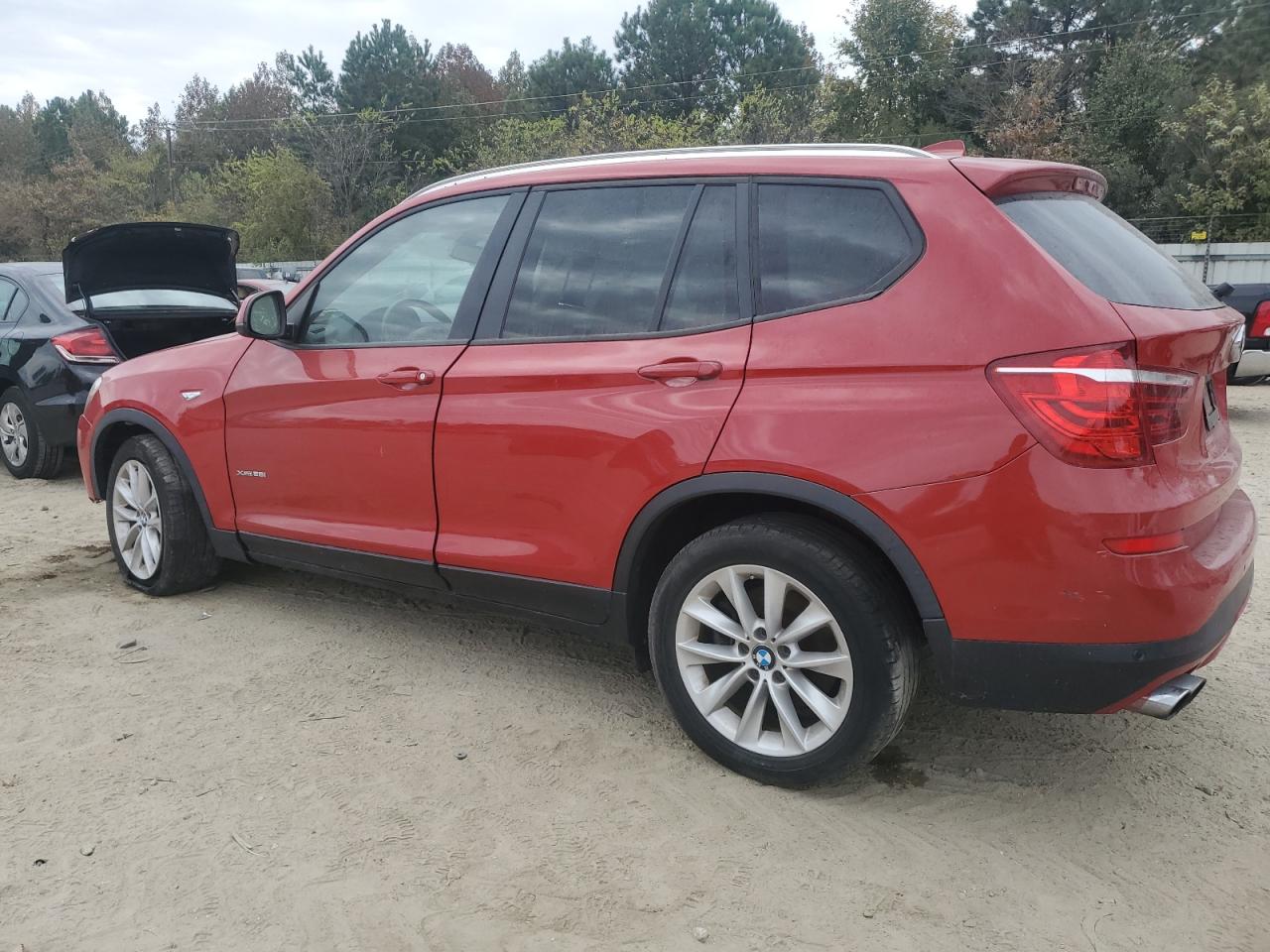 VIN 5UXWX9C59G0D83529 2016 BMW X3 no.2