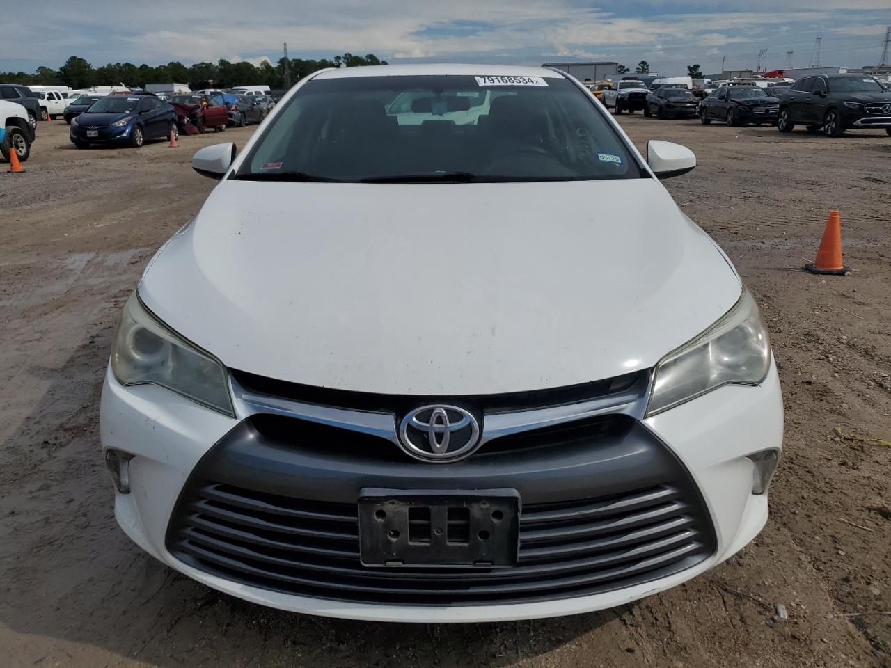 2015 Toyota Camry - Image 5