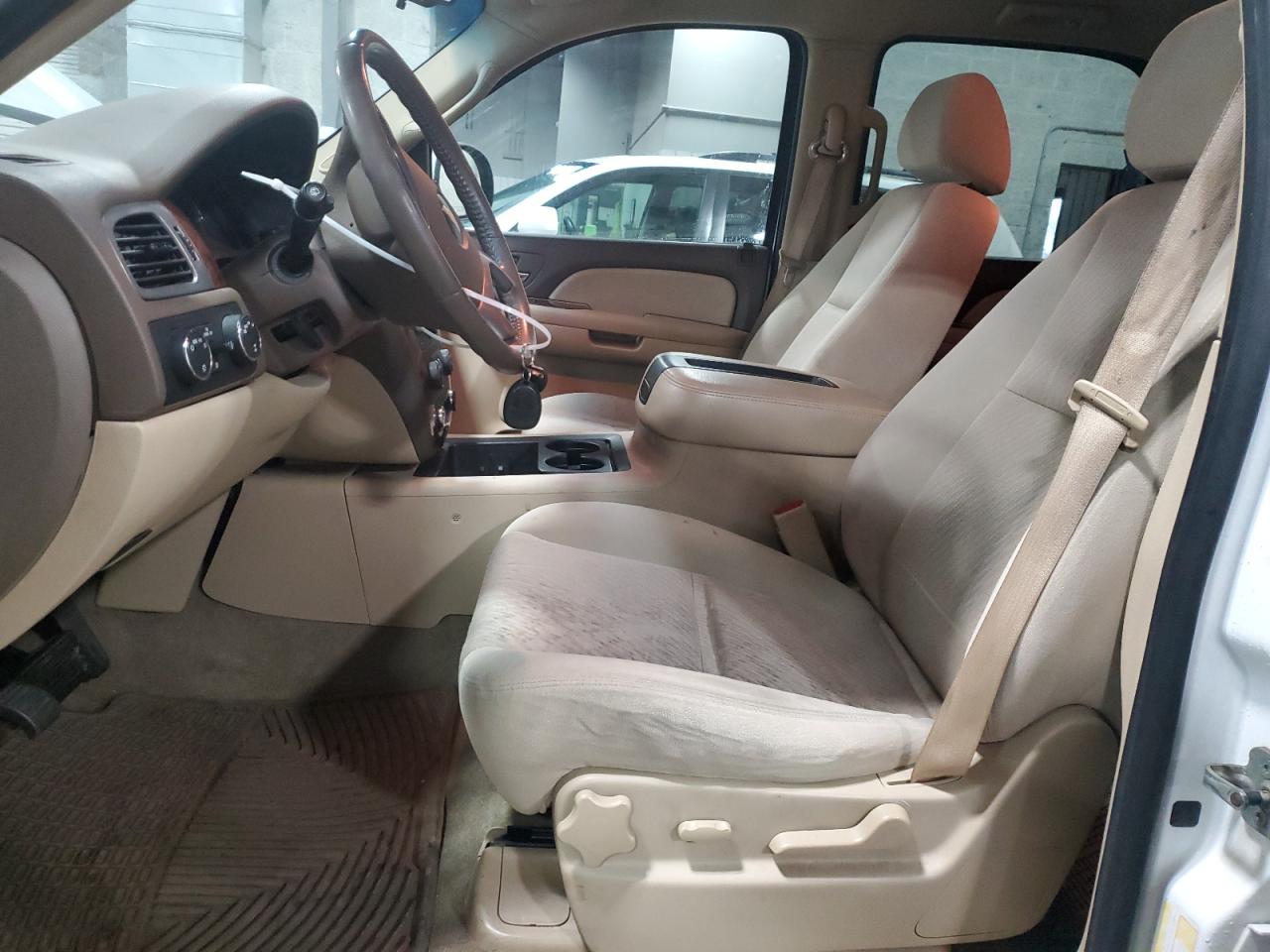 2009 Chevrolet Tahoe - Image 7