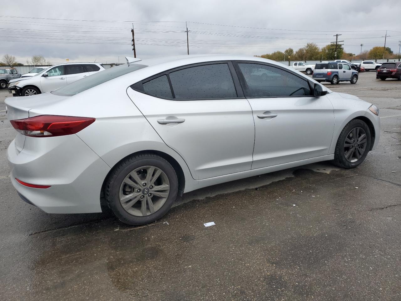 2018 Hyundai Elantra - Image 3