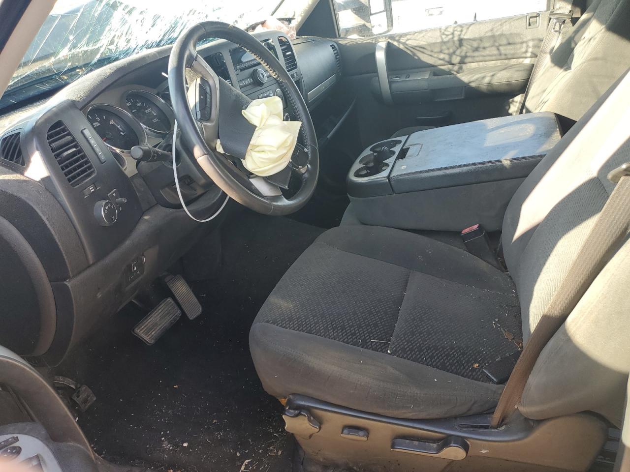 2007 Chevrolet Silverado - Image 7