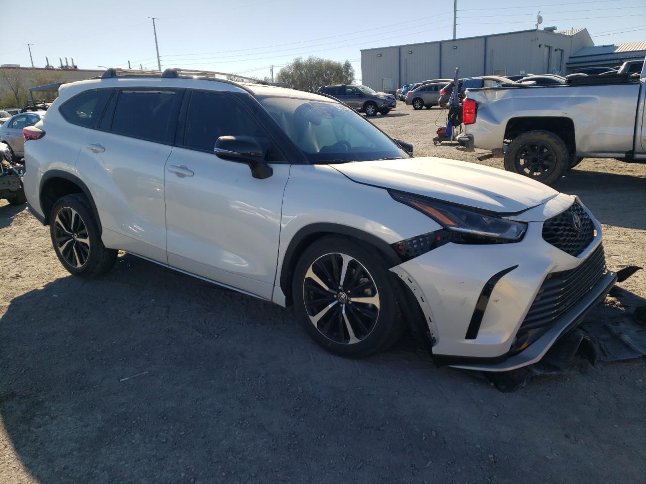 2022 Toyota Highlander - Image 4
