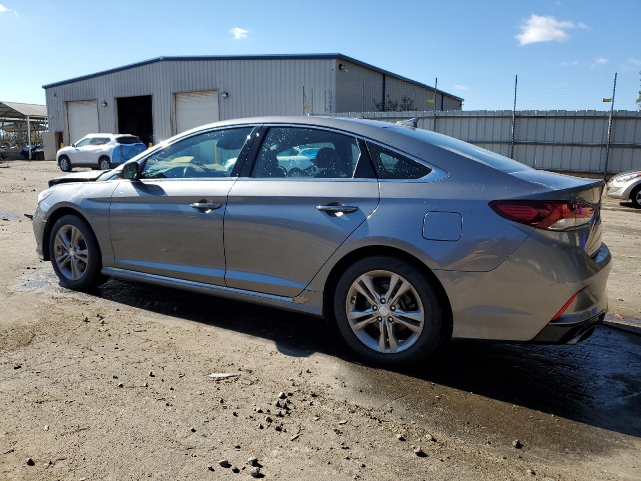 2018 Hyundai Sonata - Image 2