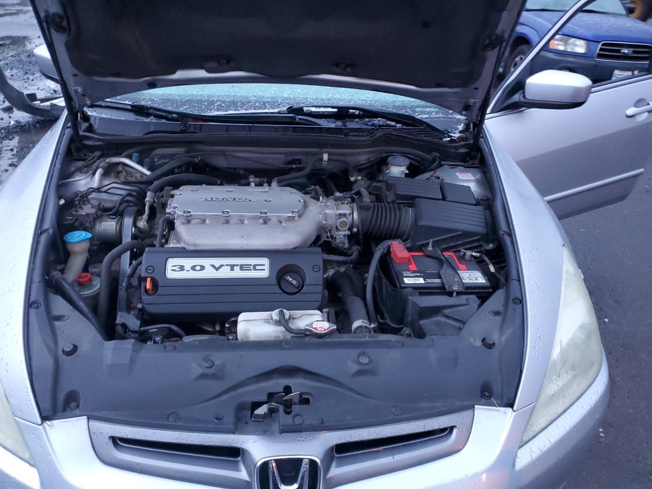 2004 Honda Accord - Image 11