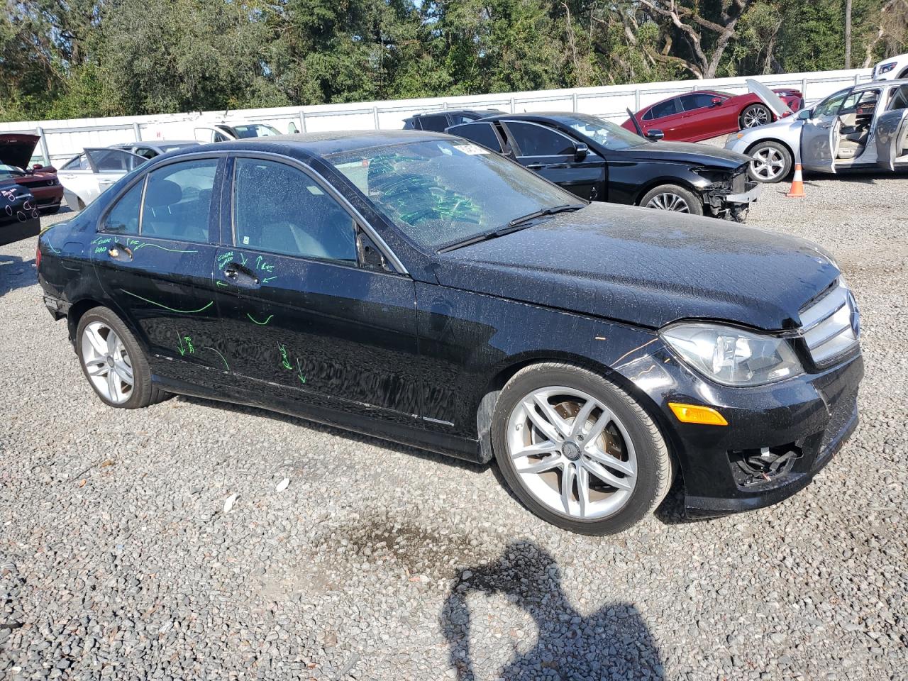 VIN WDDGF4HB1DR301152 2013 MERCEDES-BENZ C-CLASS no.4