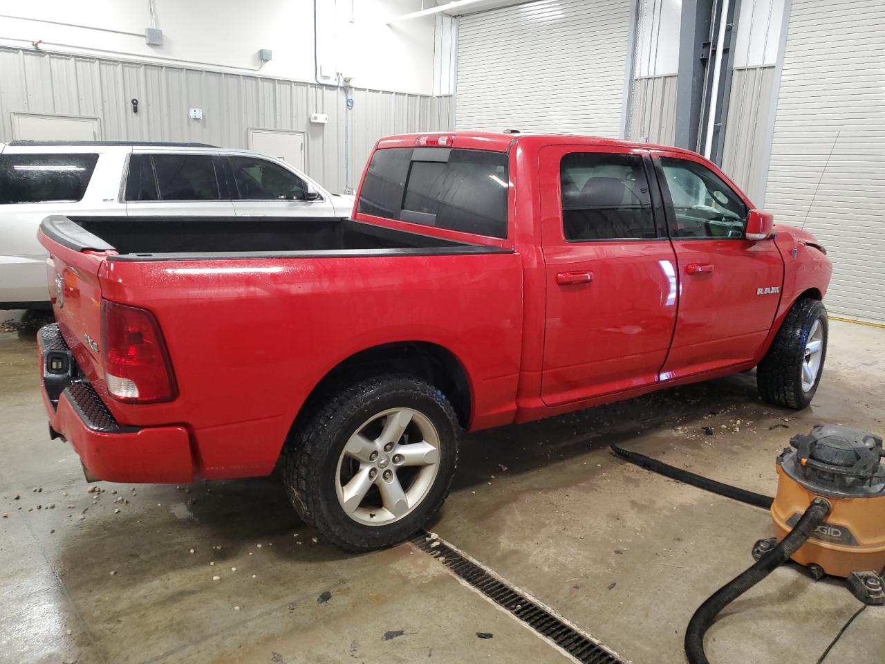 2010 Dodge RAM - Image 3