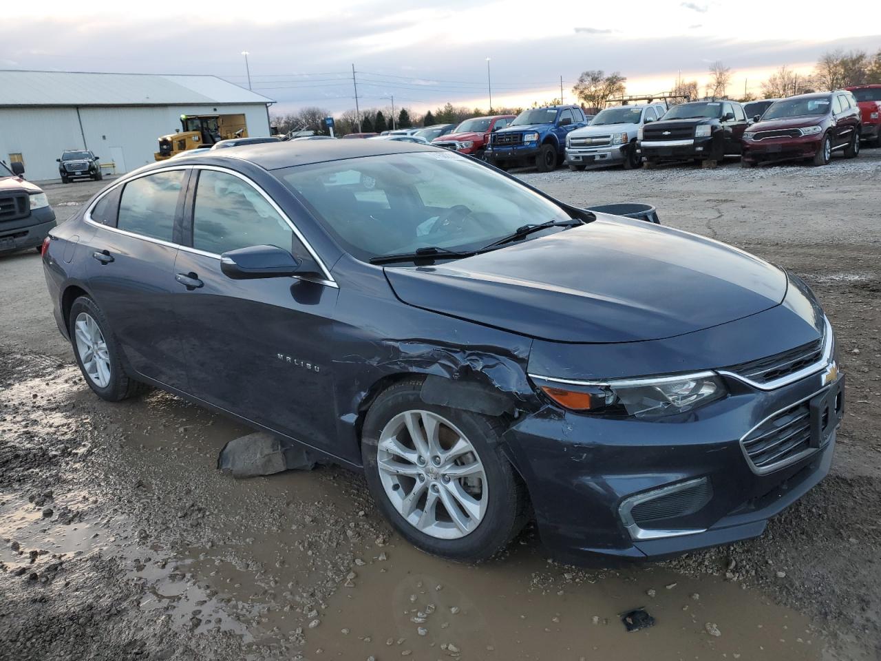 2017 Chevrolet Malibu - Image 4