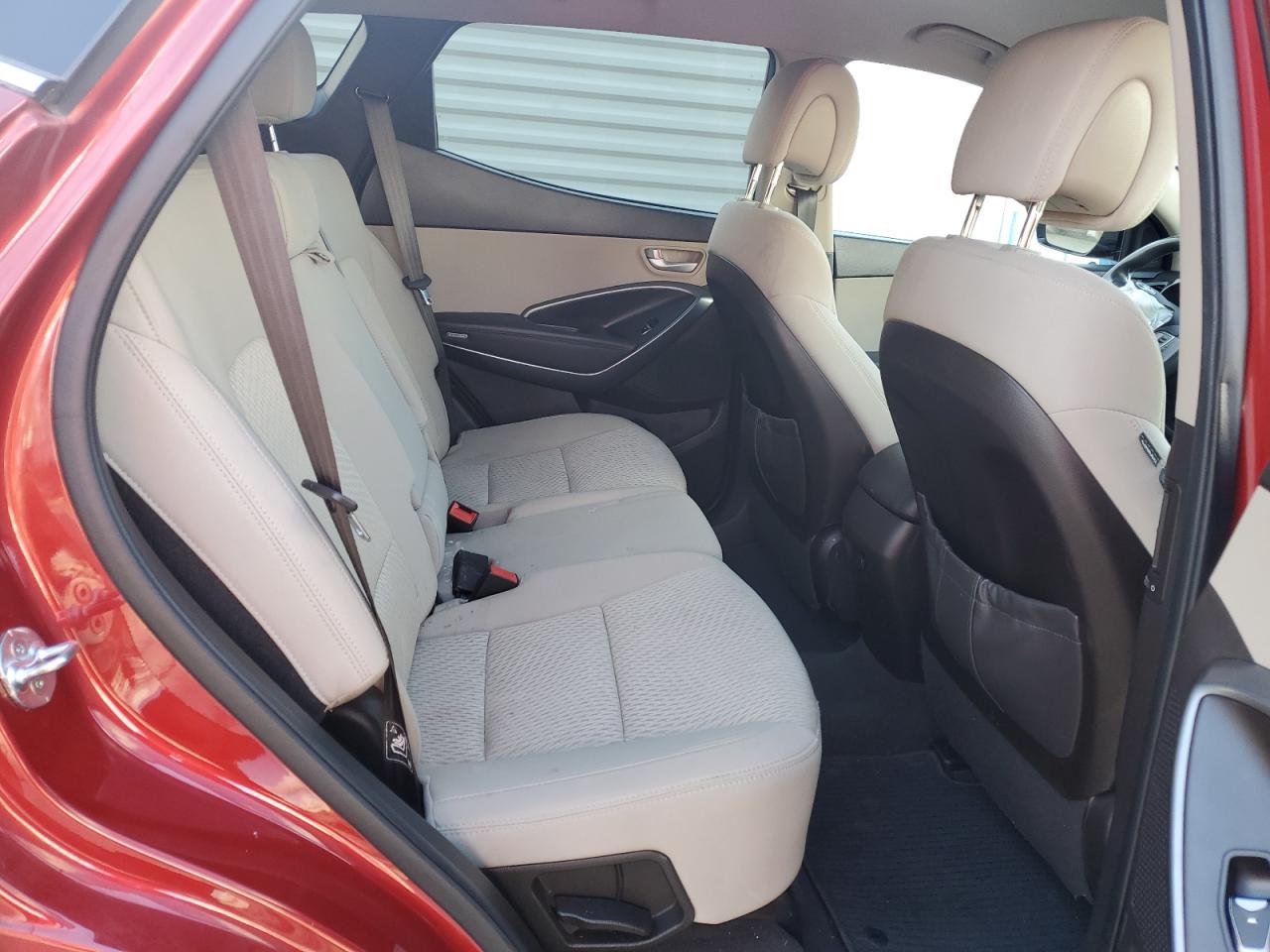2017 Hyundai Santa Fe - Image 10