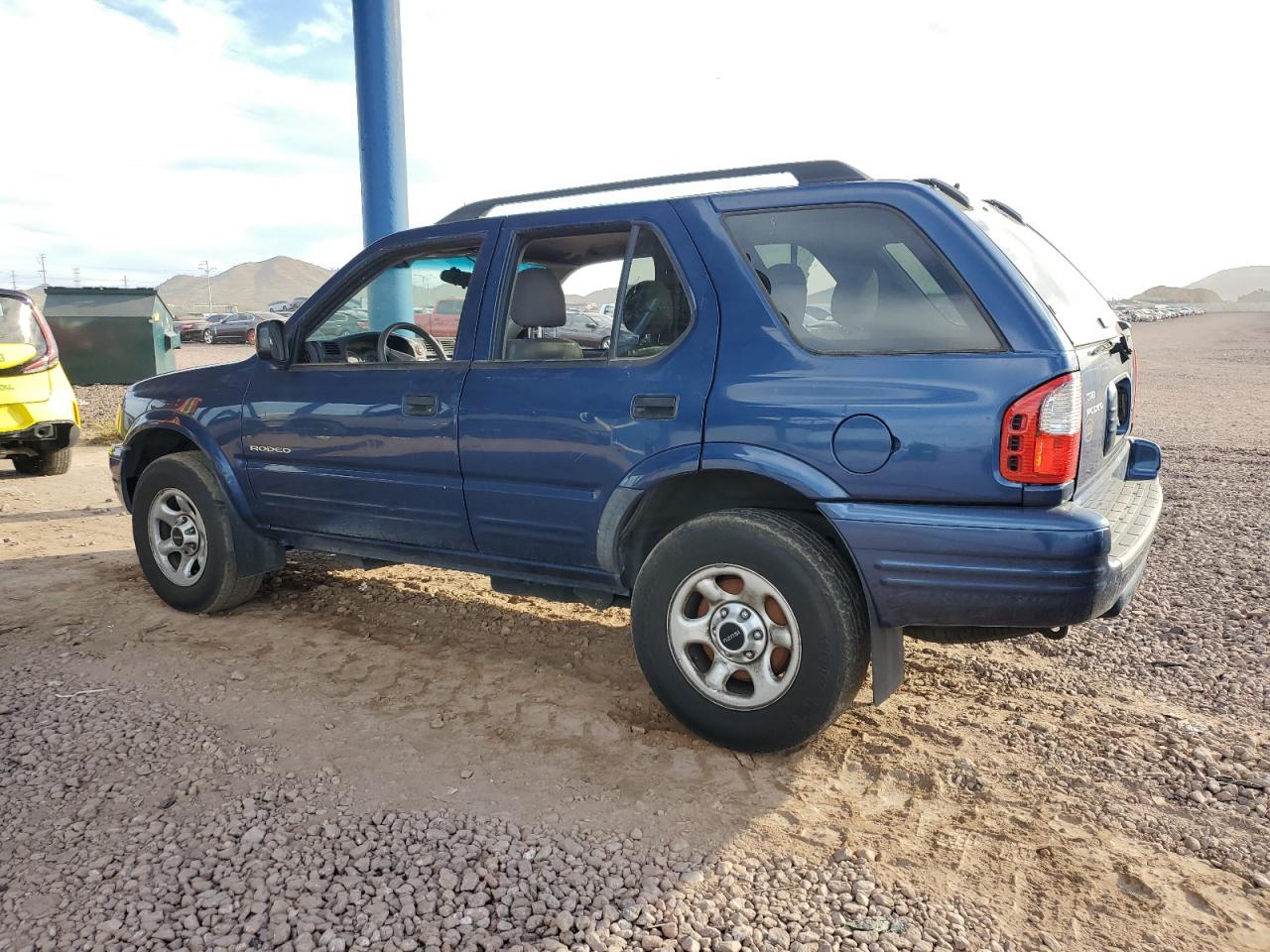 2003 Isuzu Rodeo - Image 2