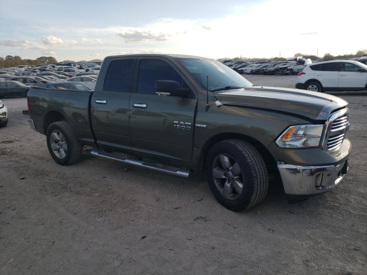 2015 RAM 1500 - Image 4
