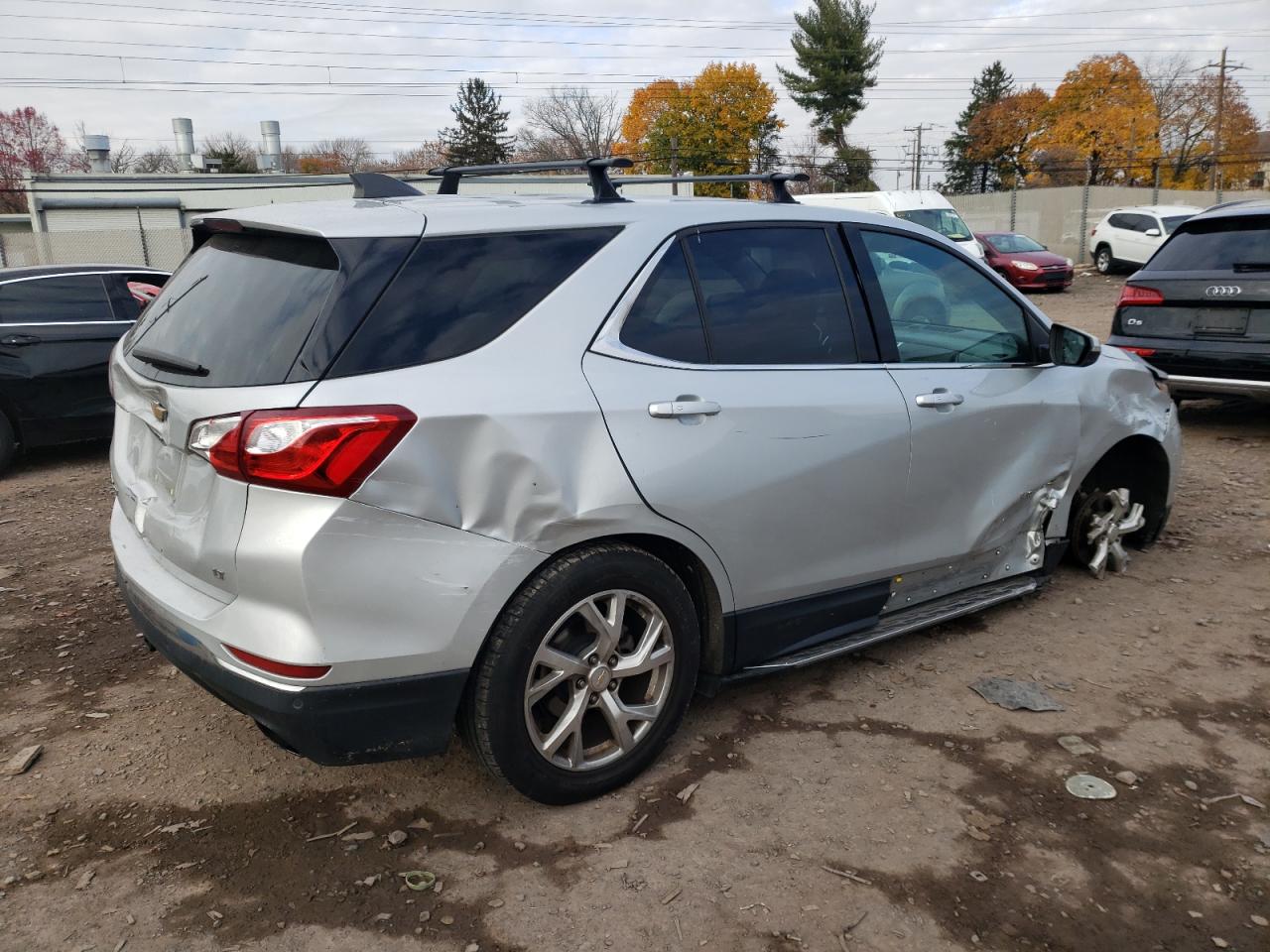 VIN 2GNAXKEX3J6151920 2018 CHEVROLET EQUINOX no.3