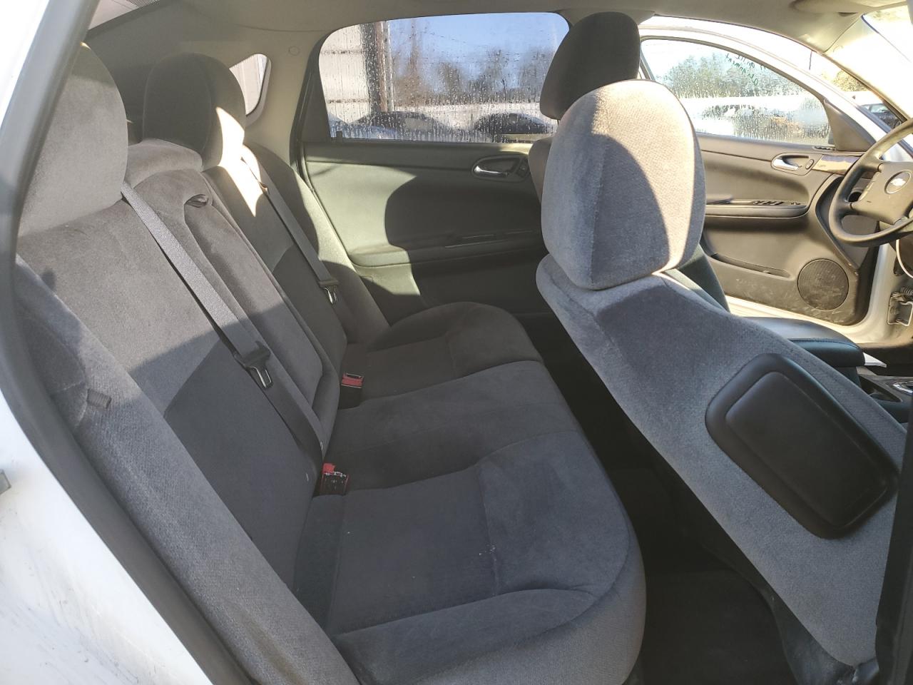 2015 Chevrolet Impala - Image 10