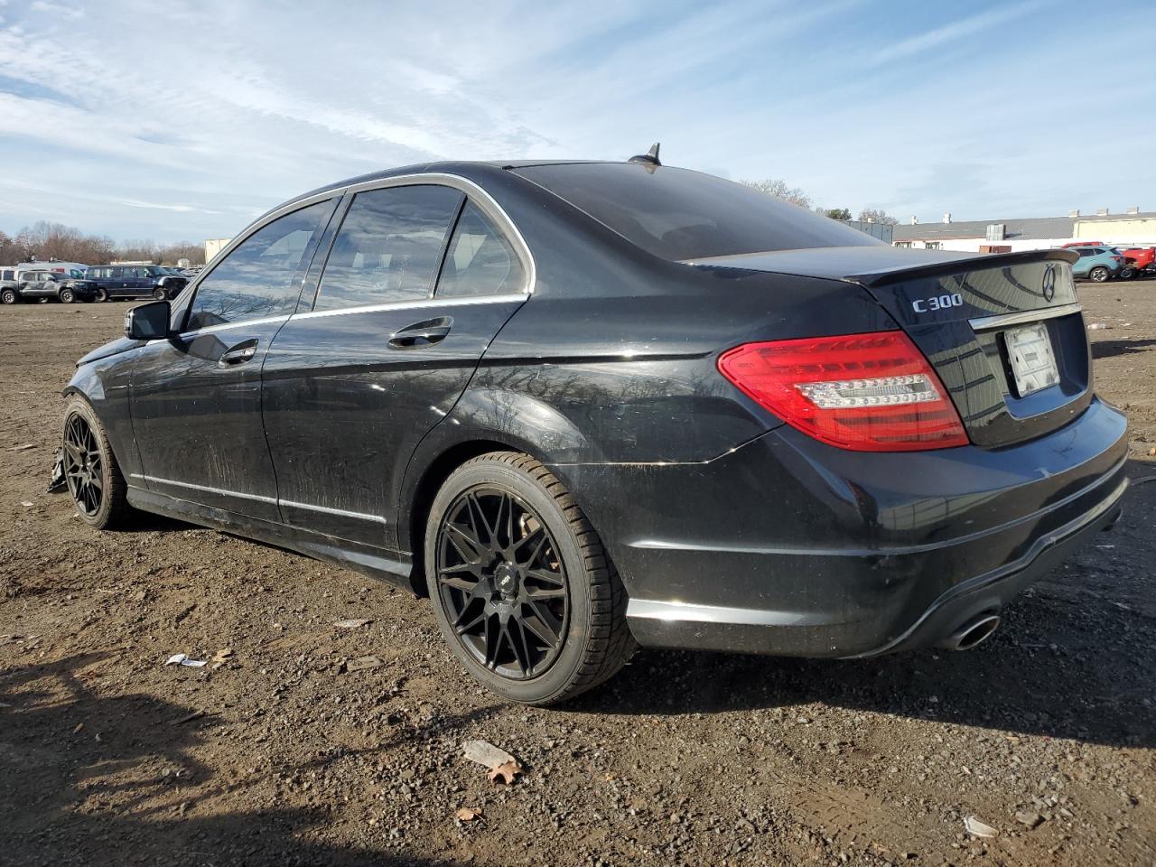 VIN WDDGF8AB4DR244530 2013 MERCEDES-BENZ C-CLASS no.2