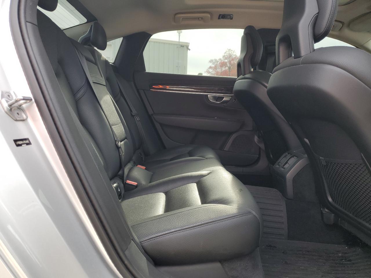 2018 Volvo S90 - Image 10