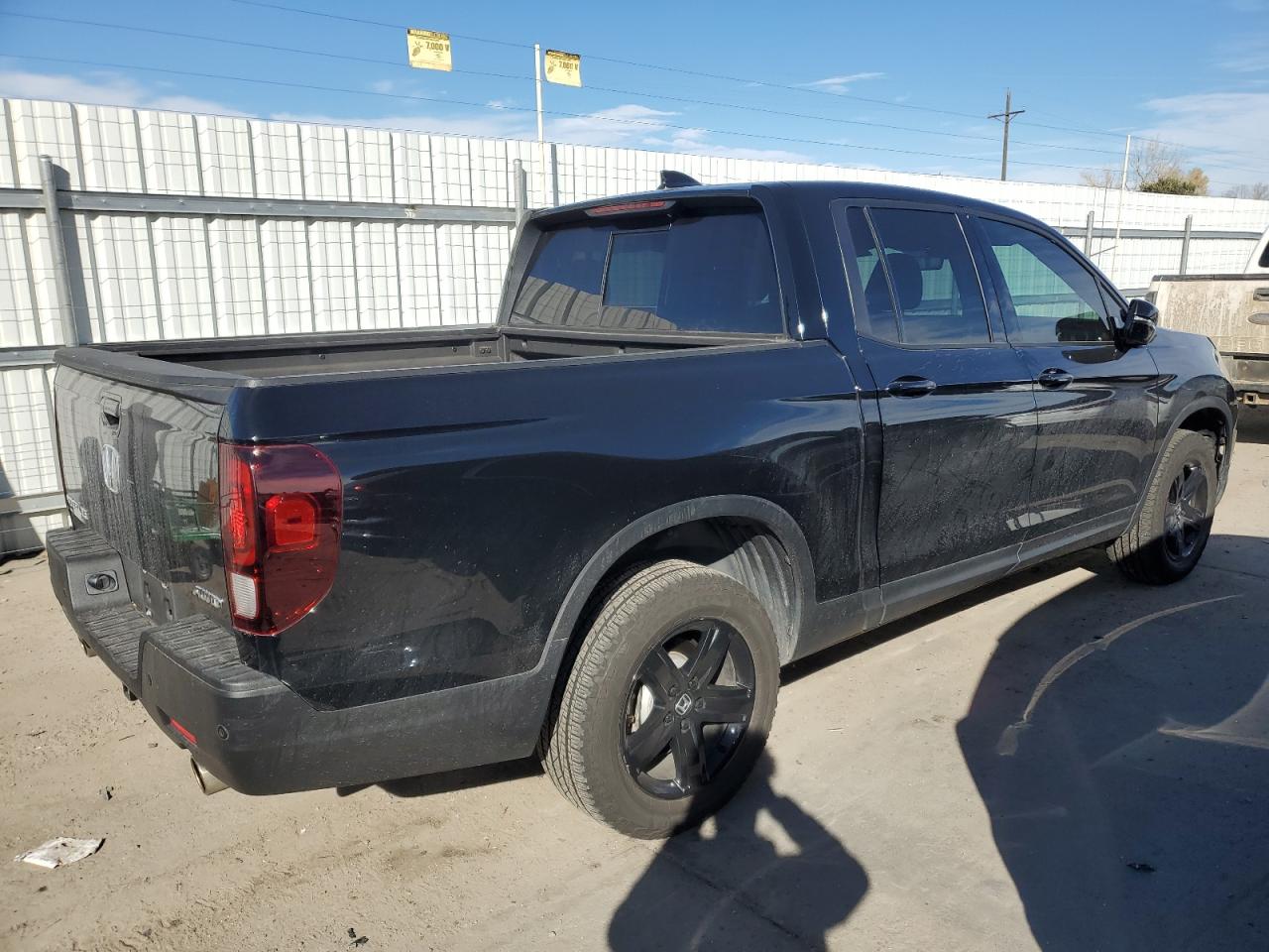 2021 Honda Ridgeline - Image 3