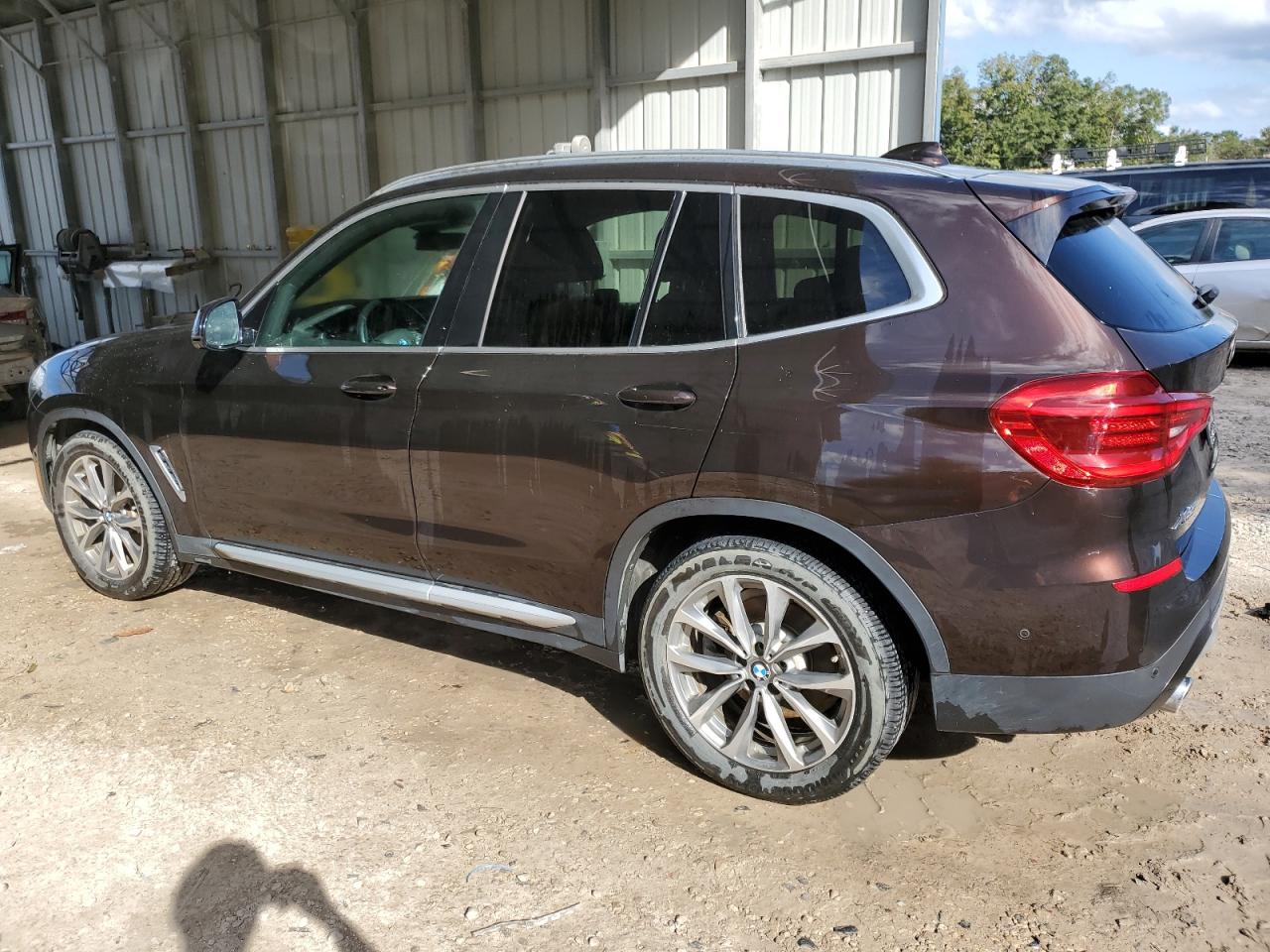 VIN 5UXTR7C57KLR45756 2019 BMW X3 no.2