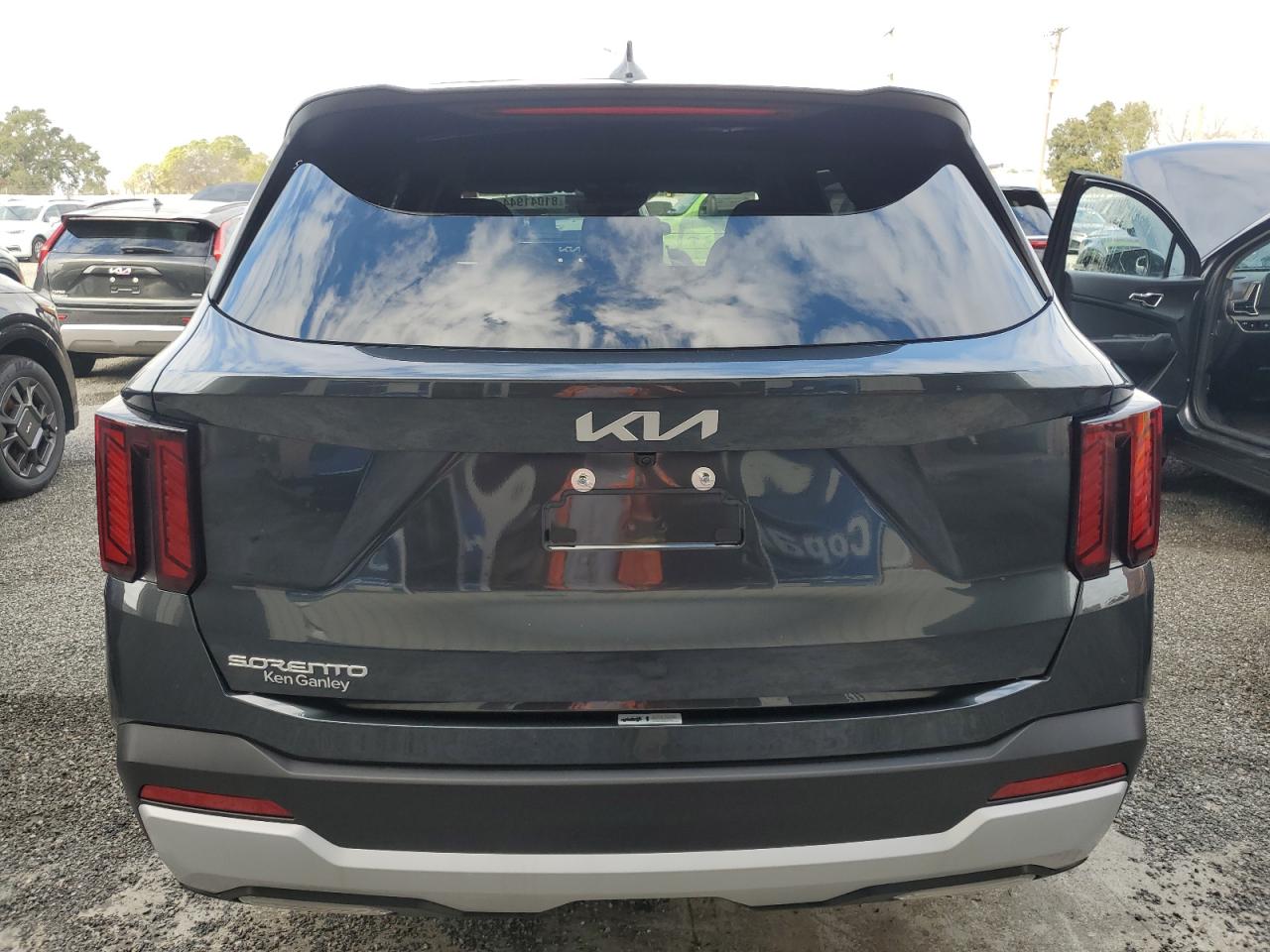 2024 Kia Sorento - Image 6