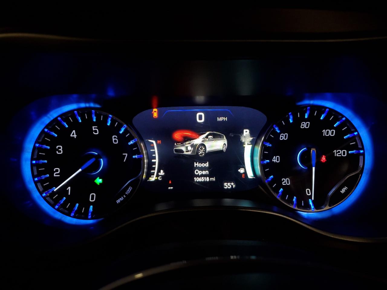 2018 Chrysler Pacifica - Image 9