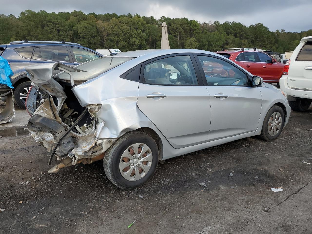 2015 Hyundai Accent - Image 3