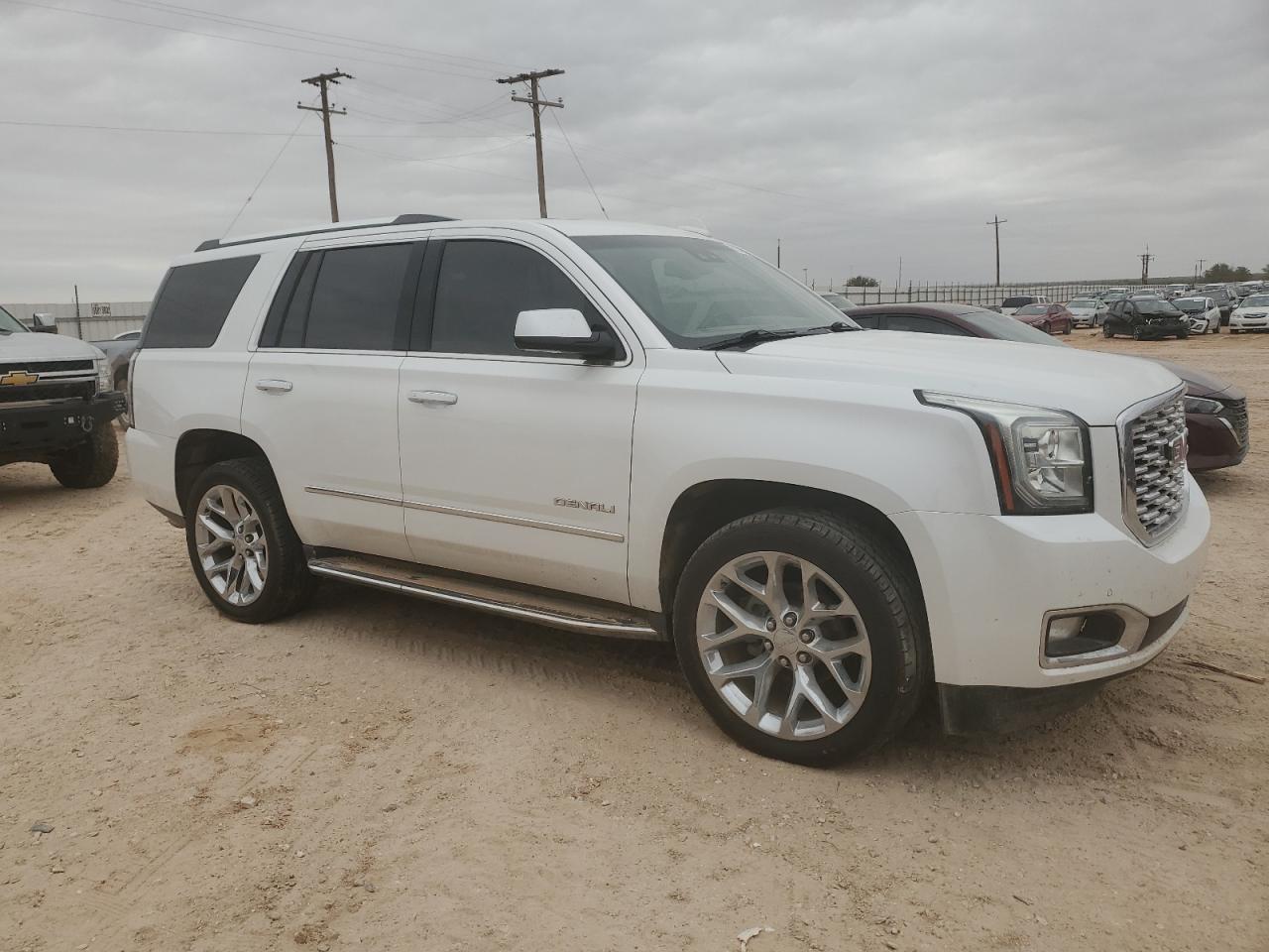 VIN 1GKS2CKJXJR339294 2018 GMC YUKON no.4