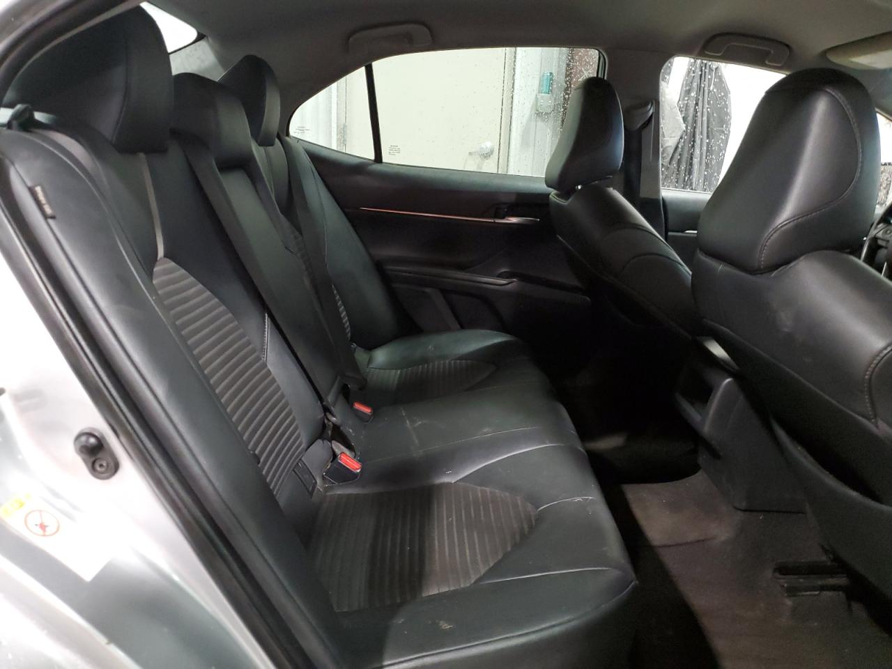 2018 Toyota Camry - Image 10