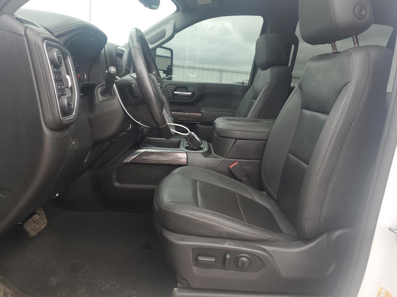 2022 Chevrolet Silverado - Image 7