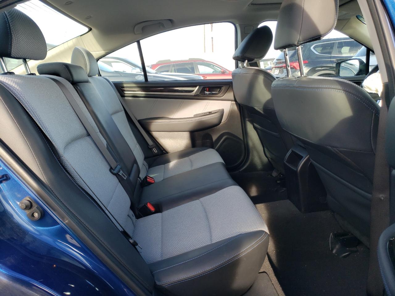 2017 Subaru Legacy - Image 10